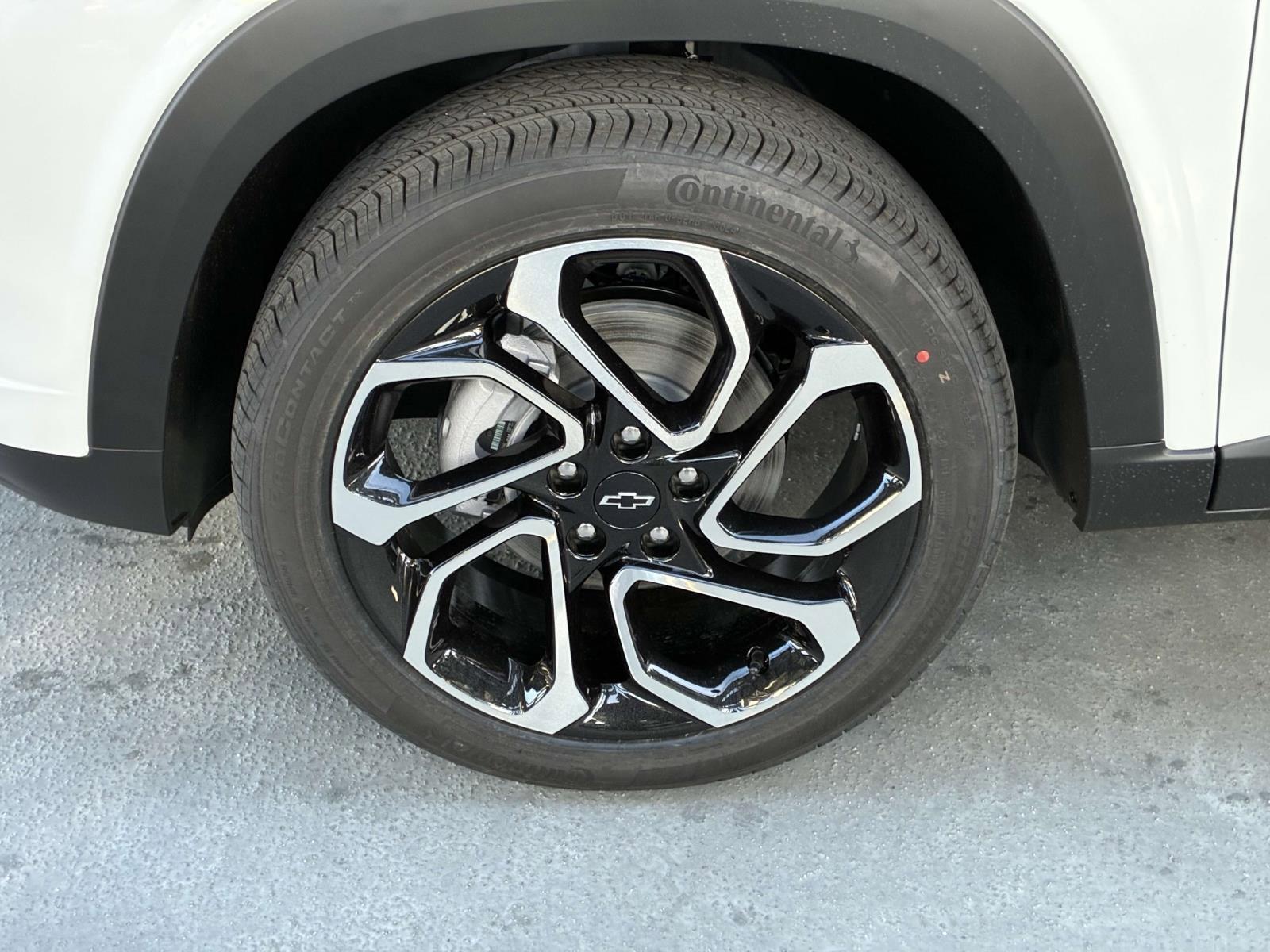2025 Chevrolet Trax Vehicle Photo in LOS ANGELES, CA 90007-3794