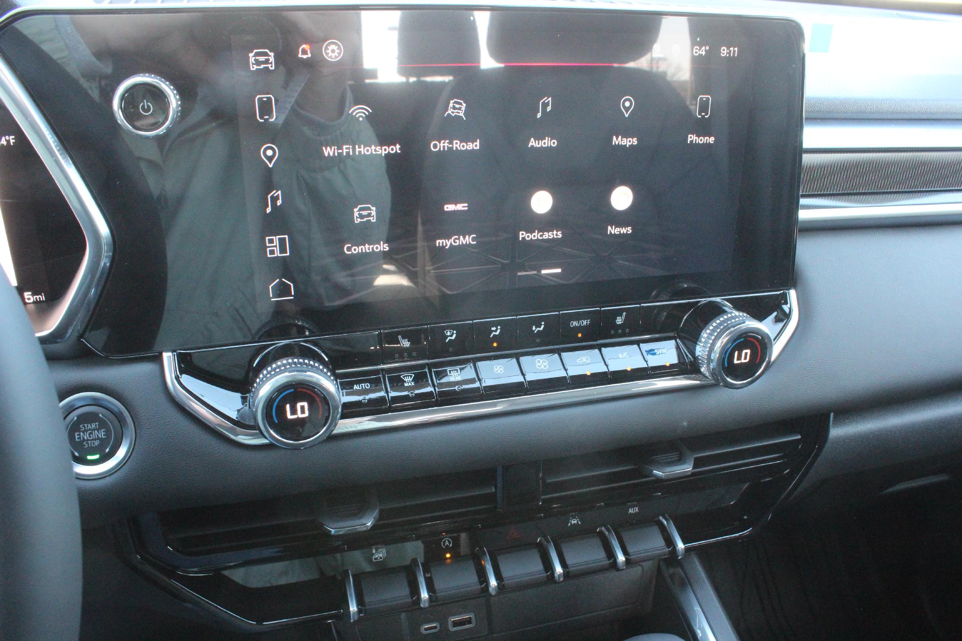 2025 GMC Canyon Vehicle Photo in AURORA, CO 80012-4011