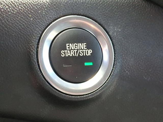 2022 GMC Terrain Vehicle Photo in TREVOSE, PA 19053-4984