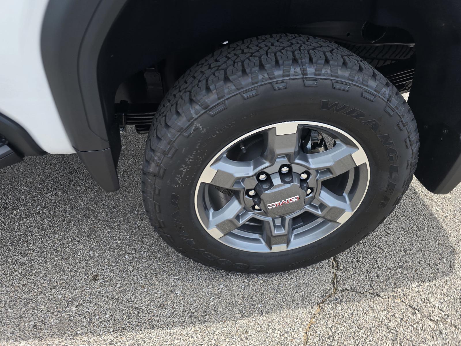 2025 GMC Sierra 2500 HD Vehicle Photo in Rolla, MO 65401