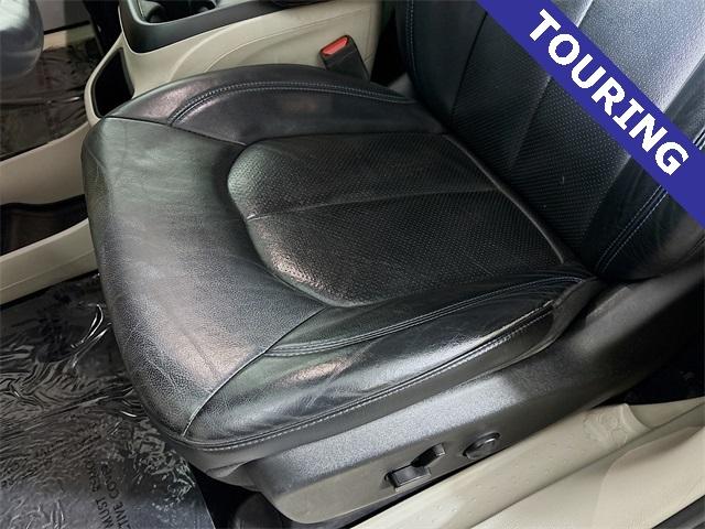 2021 Chrysler Pacifica Vehicle Photo in Puyallup, WA 98371