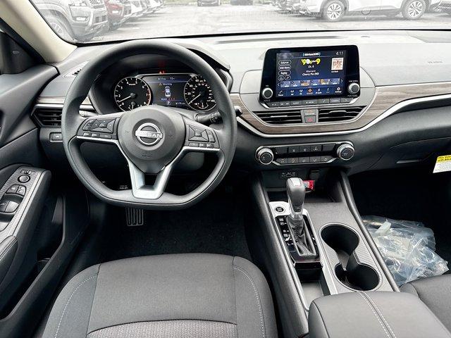 2025 Nissan Altima Vehicle Photo in Flemington, NJ 08822