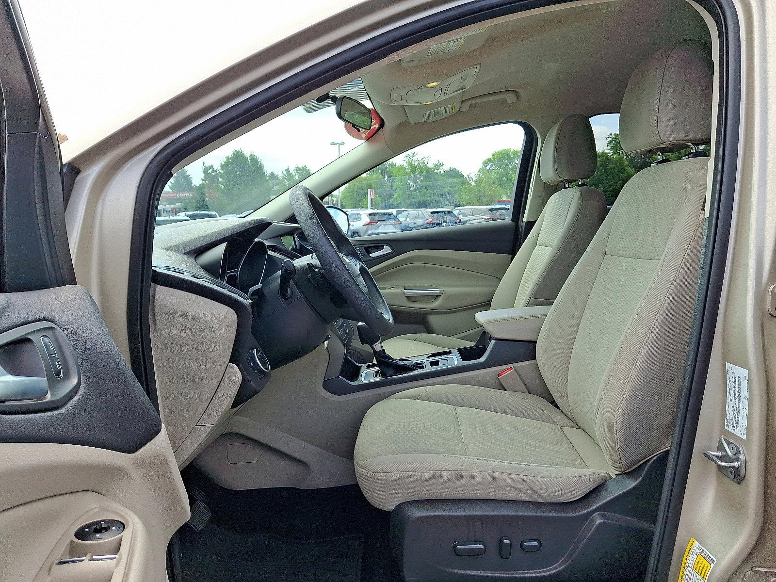 2017 Ford Escape Vehicle Photo in Trevose, PA 19053