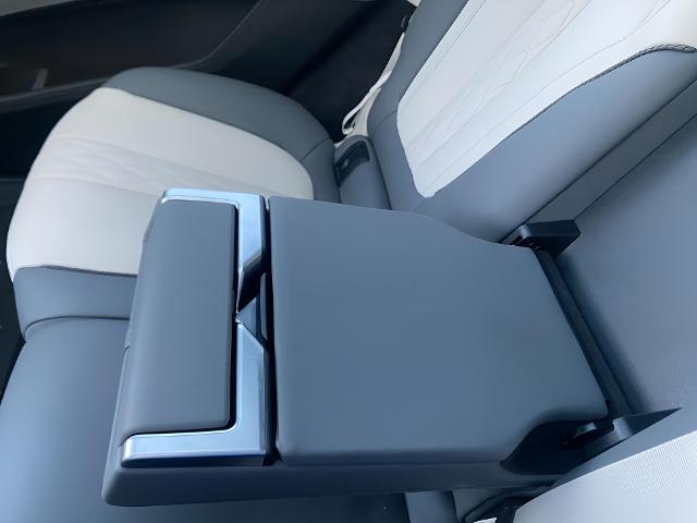 2024 BMW X7 Vehicle Photo in APPLETON, WI 54914-8833