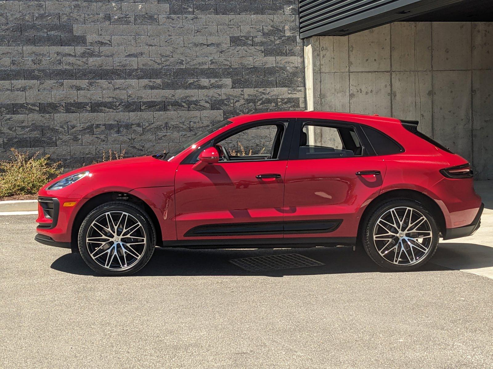 2024 Porsche Macan Vehicle Photo in Towson, MD 21204