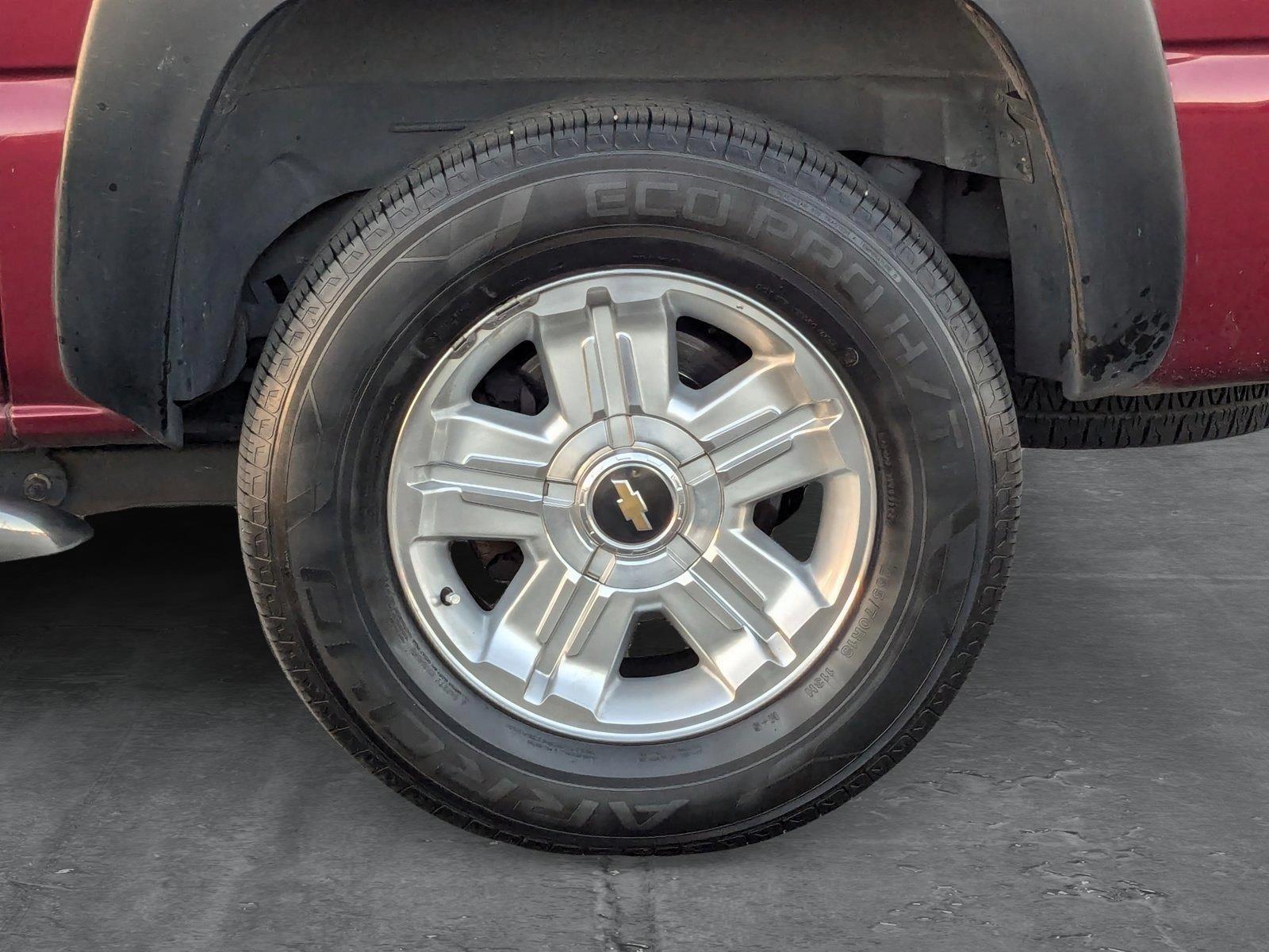 2004 Chevrolet Avalanche Vehicle Photo in St. Petersburg, FL 33713