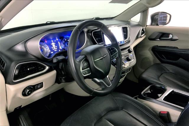 2022 Chrysler Pacifica Vehicle Photo in Kansas City, MO 64114