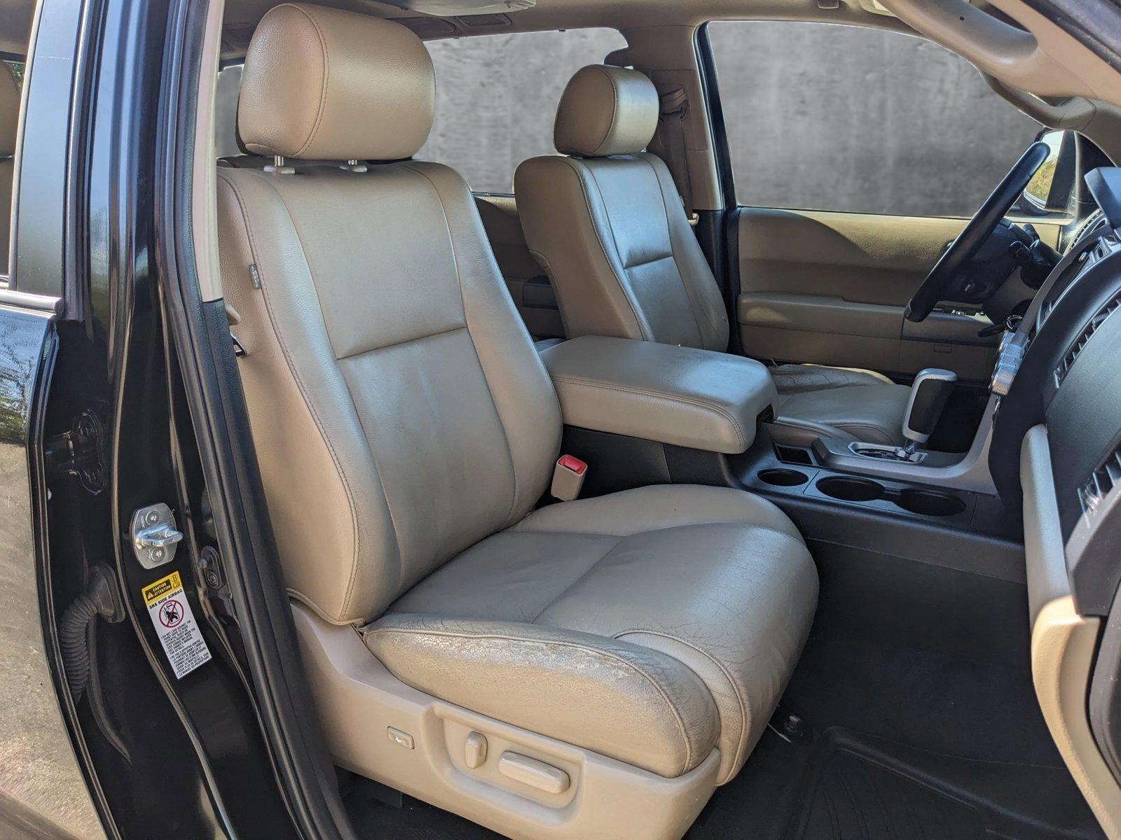 2014 Toyota Sequoia Vehicle Photo in HOUSTON, TX 77034-5009