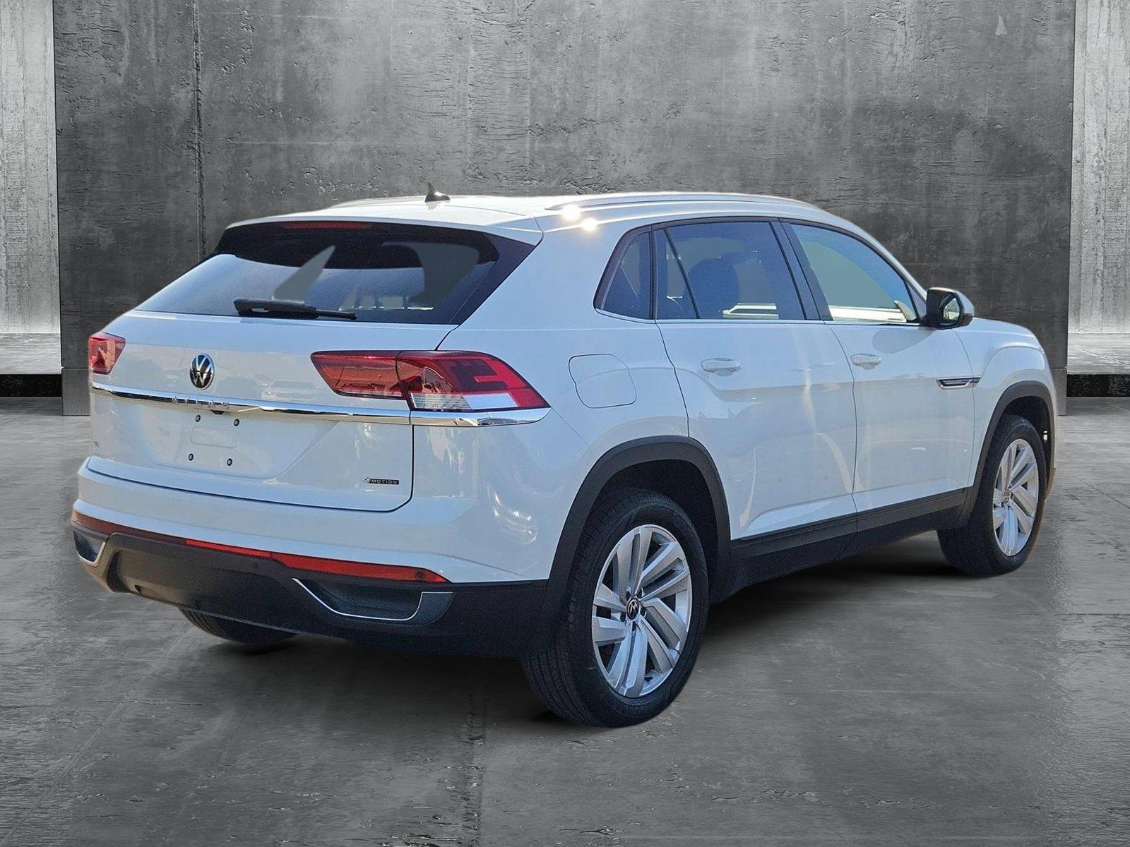 2023 Volkswagen Atlas Cross Sport SE w/Tech photo 5