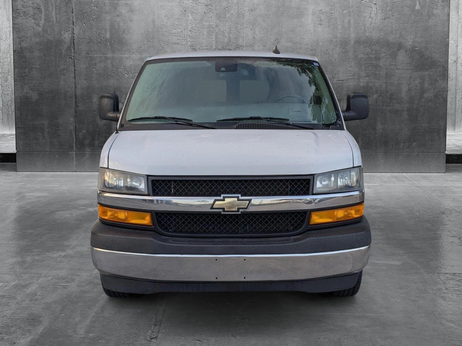 2019 Chevrolet Express Passenger Vehicle Photo in PEMBROKE PINES, FL 33024-6534