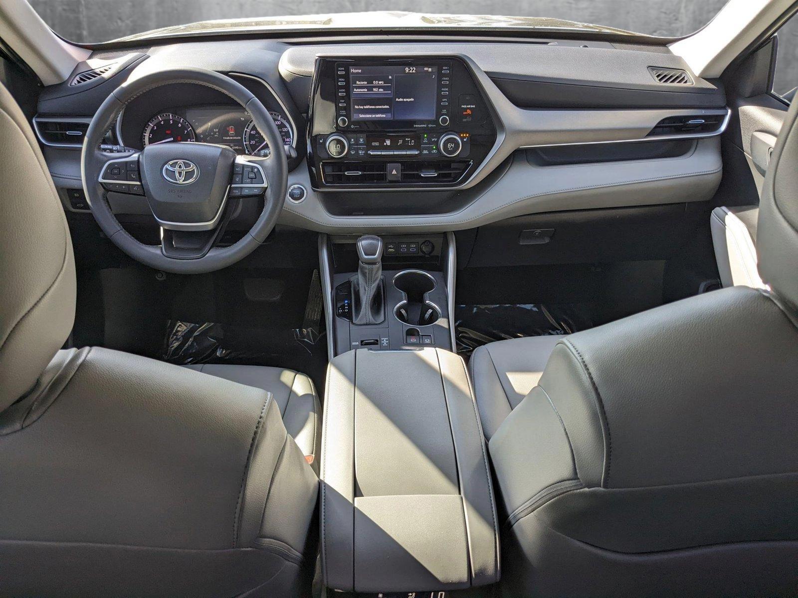 2022 Toyota Highlander Vehicle Photo in Davie, FL 33331