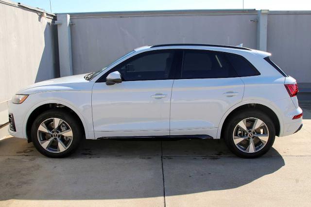 2024 Audi Q5 Vehicle Photo in SUGAR LAND, TX 77478