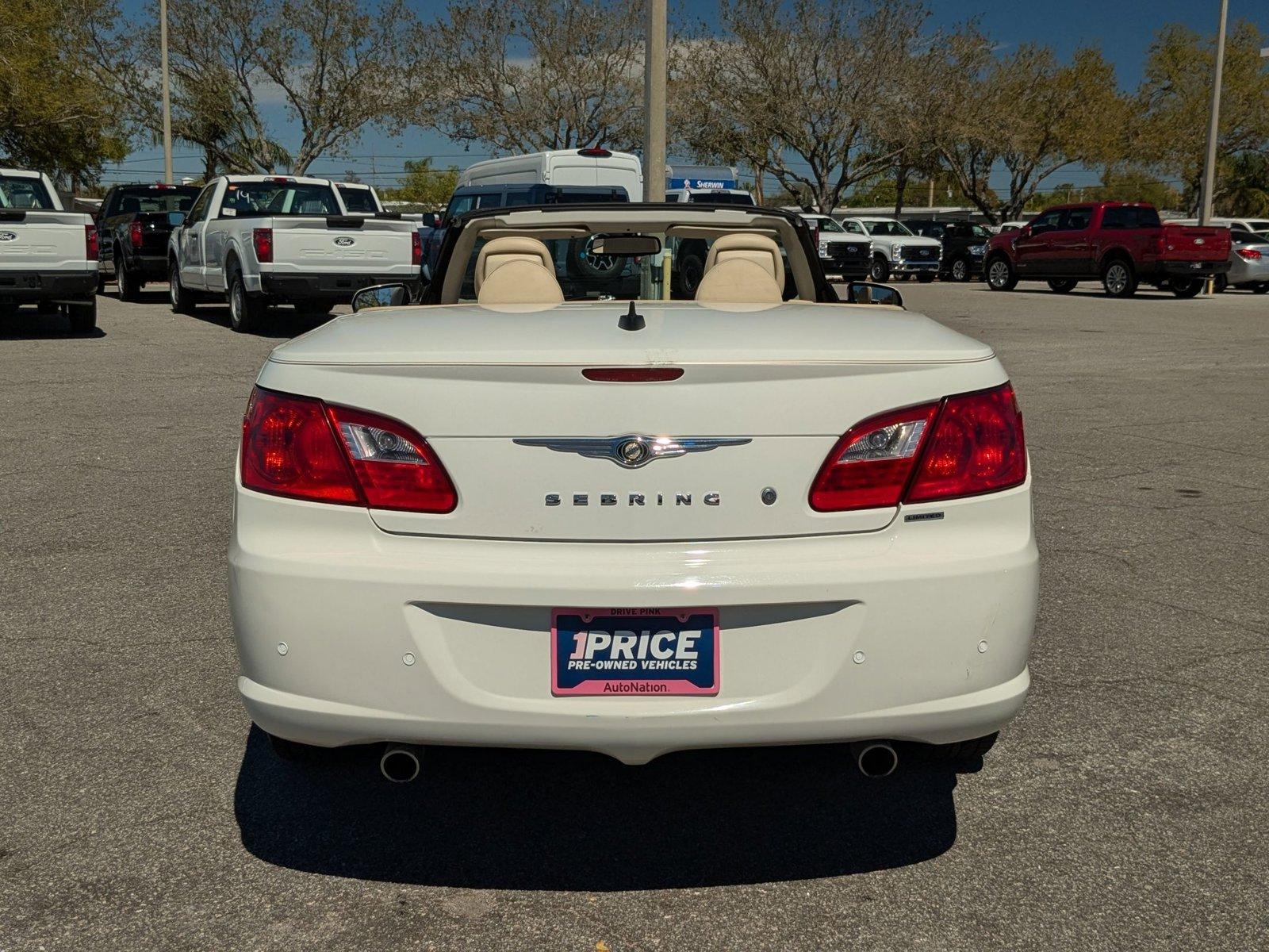 2010 Chrysler Sebring Vehicle Photo in St. Petersburg, FL 33713