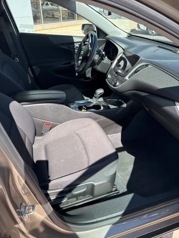 2022 Chevrolet Malibu Vehicle Photo in Winslow, AZ 86047-2439