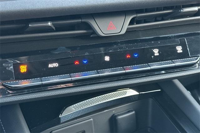 2025 Buick Envision Vehicle Photo in ELK GROVE, CA 95757-8703