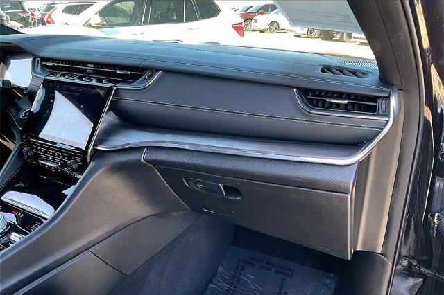 2023 Jeep Grand Cherokee L Vehicle Photo in Grapevine, TX 76051