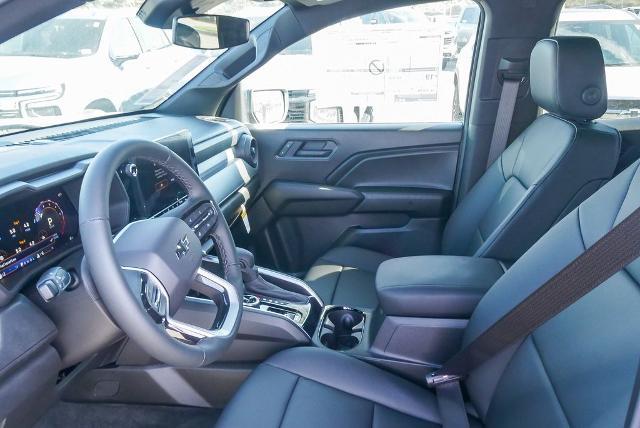 2025 Chevrolet Colorado Vehicle Photo in VENTURA, CA 93003-8585