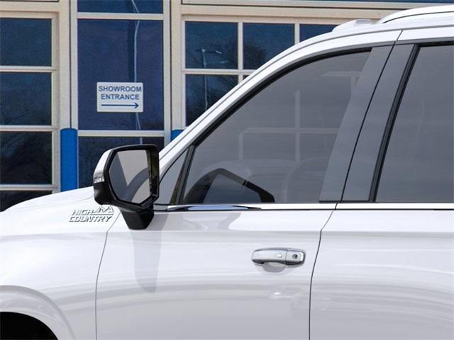 2025 Chevrolet Tahoe Vehicle Photo in ENGLEWOOD, CO 80113-6708