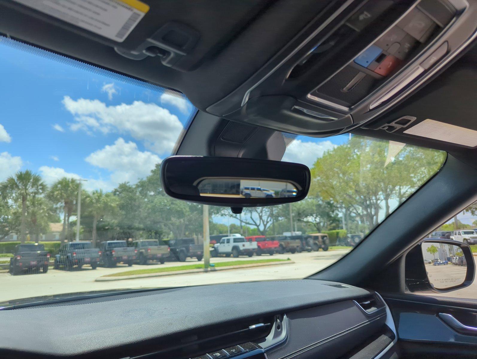 2022 Jeep Grand Cherokee L Vehicle Photo in Pembroke Pines, FL 33027