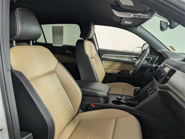 2021 Volkswagen Atlas Cross Sport Vehicle Photo in ENGLEWOOD, CO 80113-6708