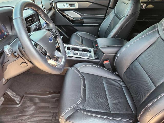 2023 Ford Explorer Vehicle Photo in DENTON, TX 76210-9321
