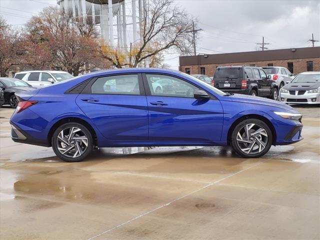 2025 Hyundai ELANTRA Hybrid Vehicle Photo in Peoria, IL 61615