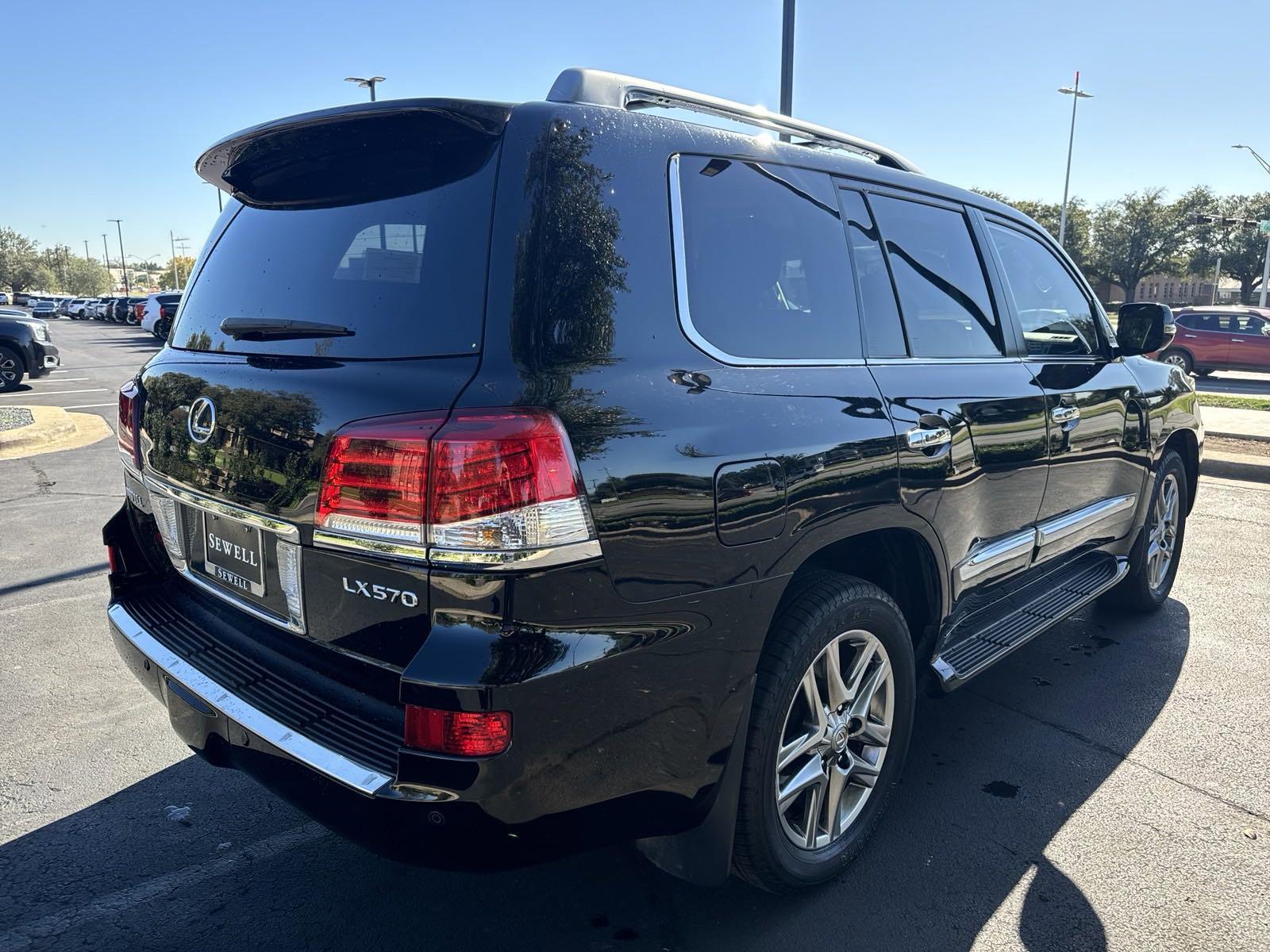 2015 Lexus LX 570 Vehicle Photo in DALLAS, TX 75209-3016