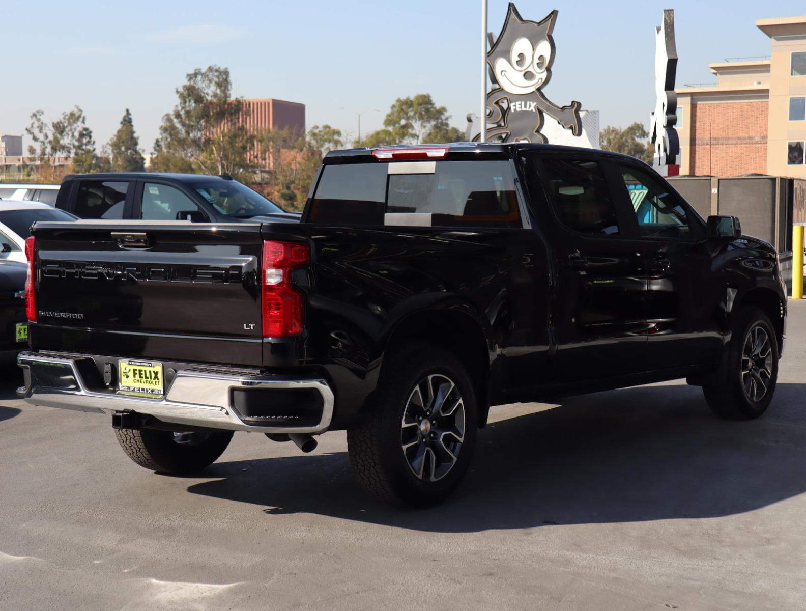 2025 Chevrolet Silverado 1500 Vehicle Photo in LOS ANGELES, CA 90007-3794