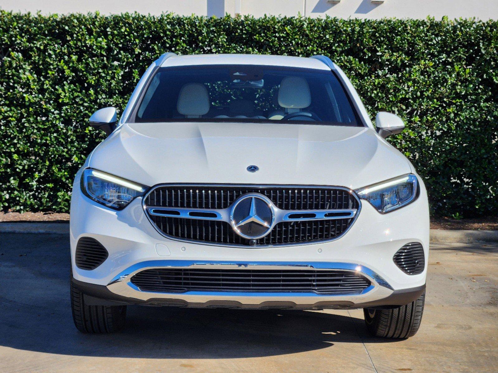 2025 Mercedes-Benz GLC Vehicle Photo in HOUSTON, TX 77079