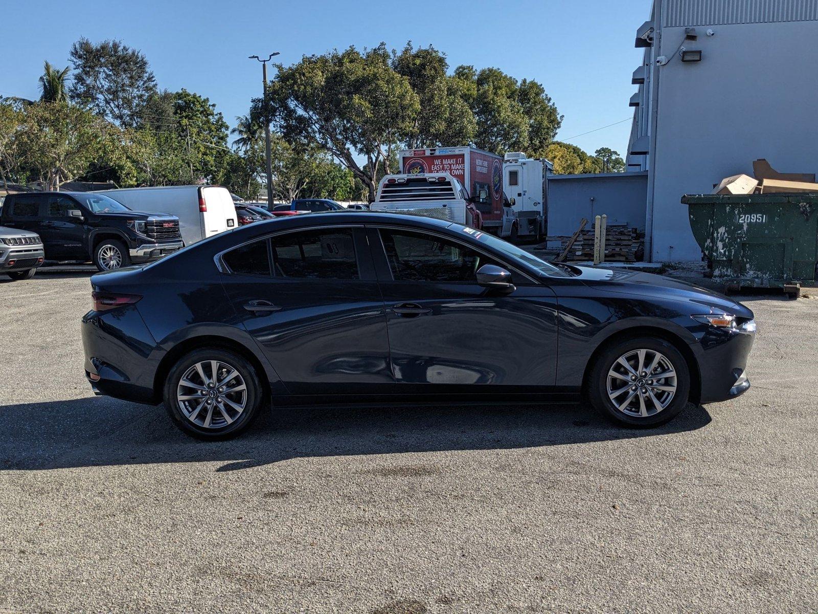 2021 Mazda Mazda3 Sedan Vehicle Photo in GREENACRES, FL 33463-3207