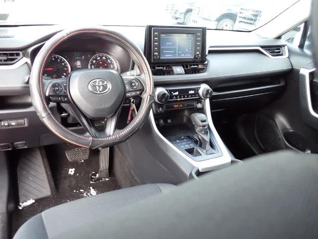 2019 Toyota RAV4 Vehicle Photo in ZELIENOPLE, PA 16063-2910