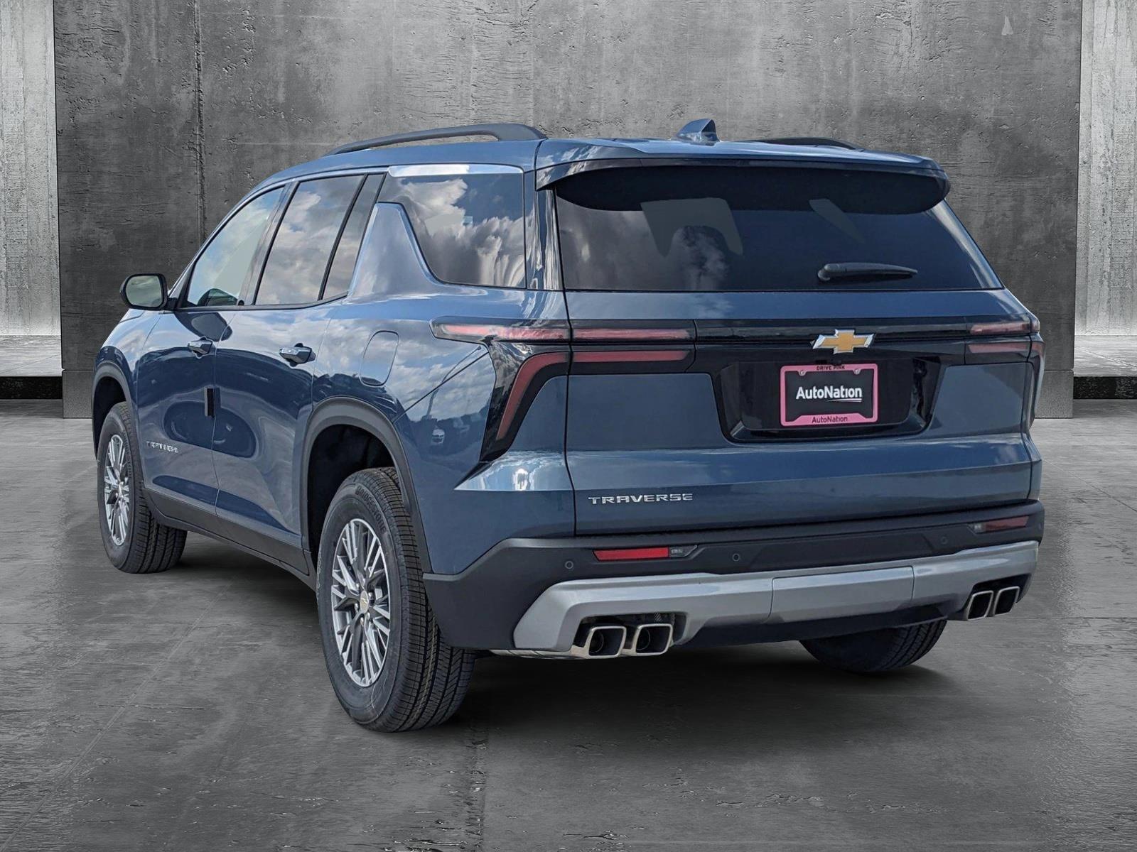 2025 Chevrolet Traverse Vehicle Photo in MIAMI, FL 33172-3015