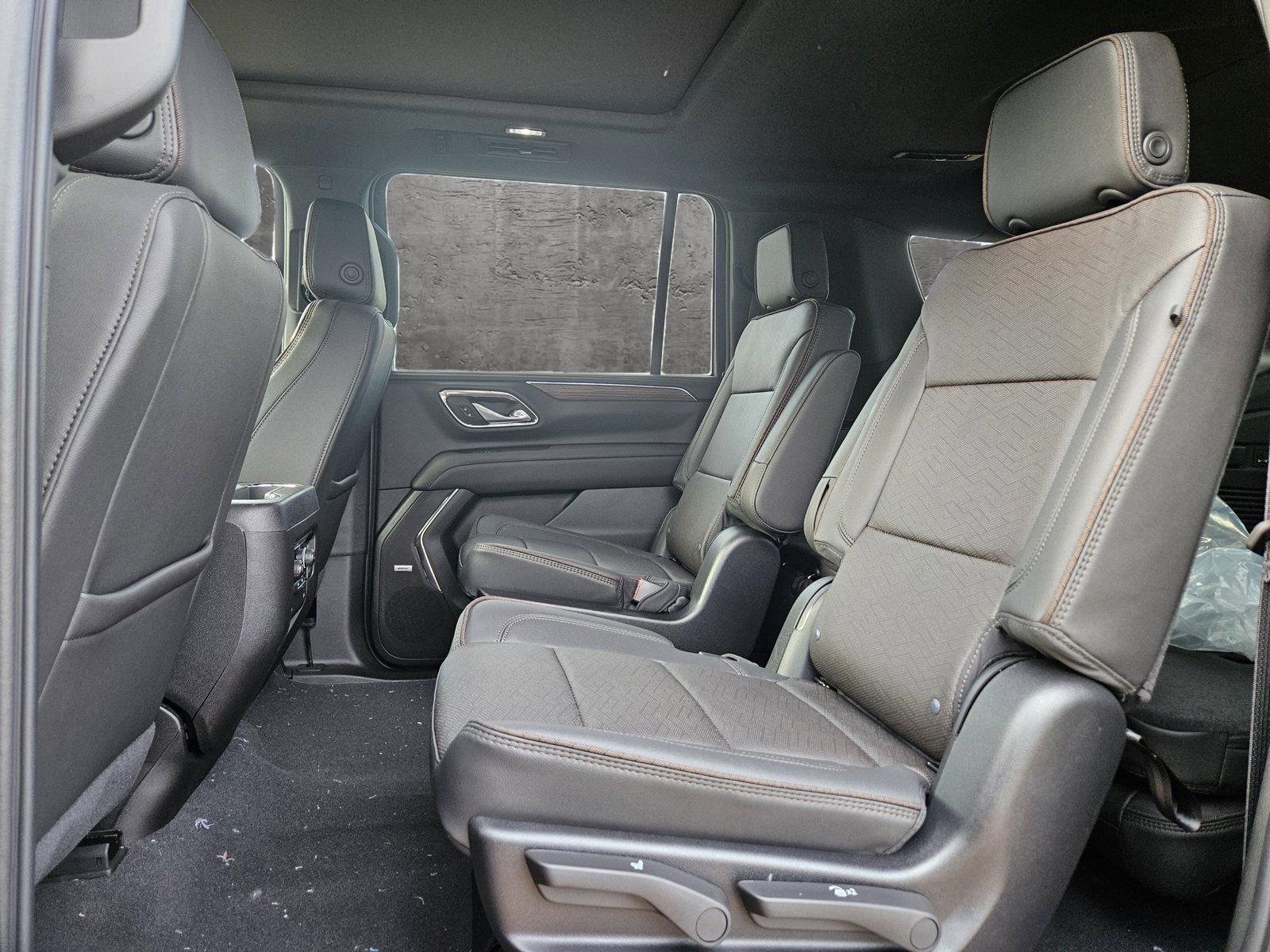 2024 Chevrolet Suburban Vehicle Photo in WACO, TX 76710-2592