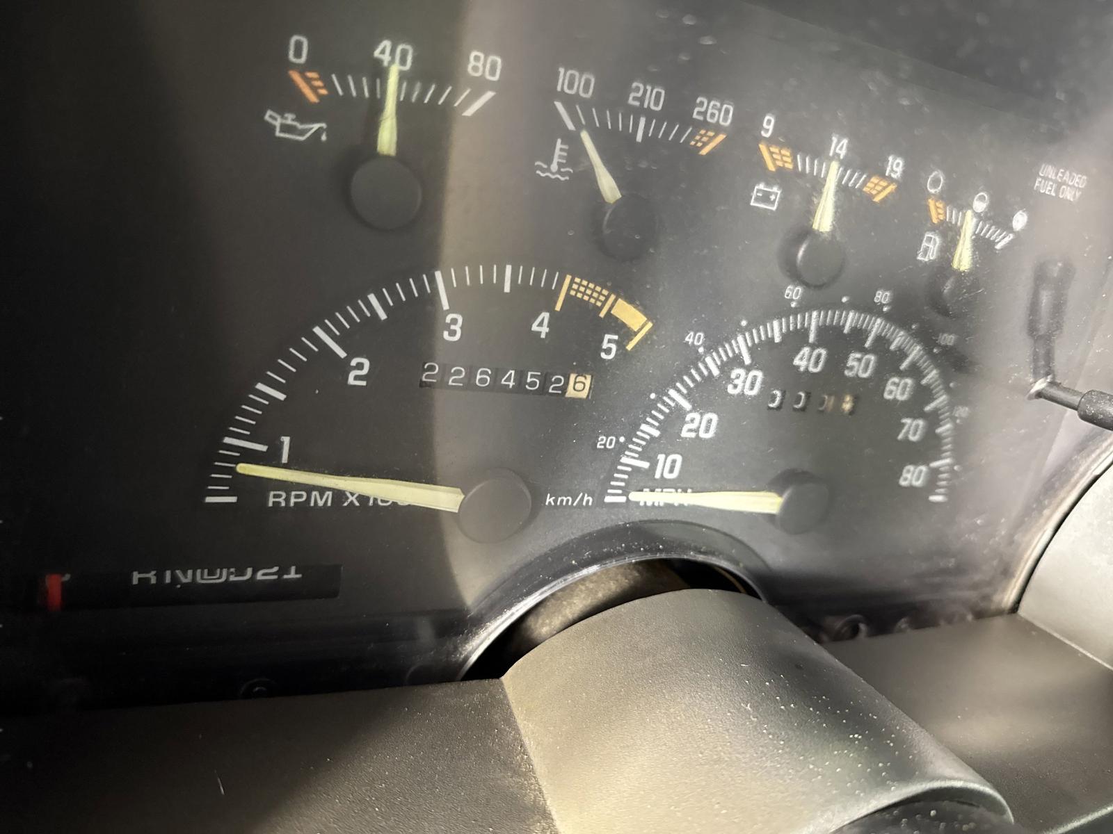 1994 GMC Yukon Vehicle Photo in GEORGETOWN, TX 78626-7508