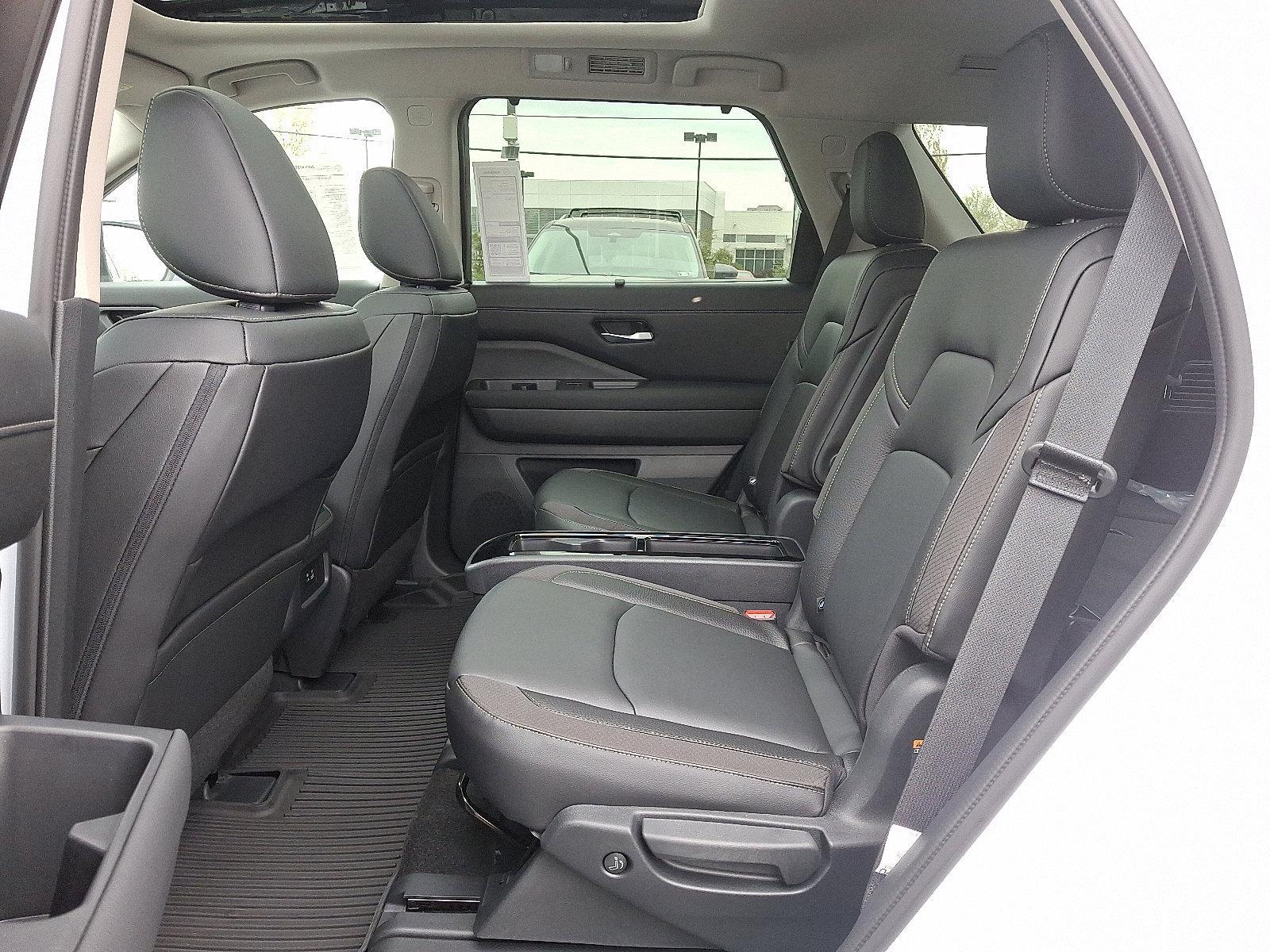 2025 Nissan Pathfinder Vehicle Photo in Mechanicsburg, PA 17050-2306
