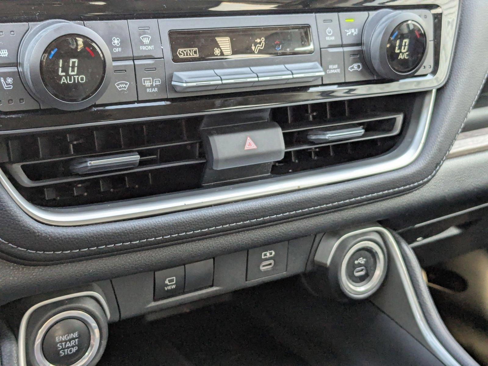 2024 Toyota Grand Highlander Vehicle Photo in Tampa, FL 33614