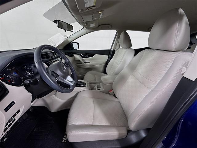 2017 Nissan Rogue Sport Vehicle Photo in Everett, WA 98204