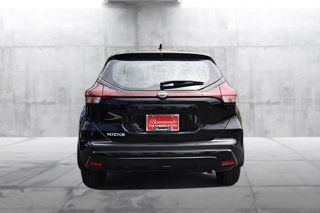 2025 Nissan Kicks Play Vehicle Photo in Ballwin, MO 63011