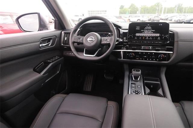 2025 Nissan Pathfinder Vehicle Photo in Hazelwood, MO 63042