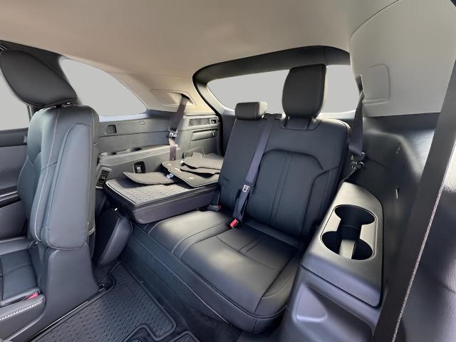 2025 Mazda CX-90 Vehicle Photo in Green Bay, WI 54304
