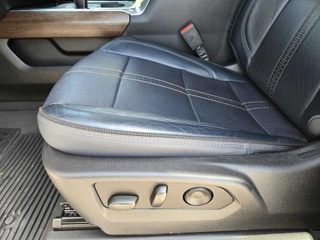 2022 Chevrolet Silverado 1500 Vehicle Photo in DENTON, TX 76210-9321
