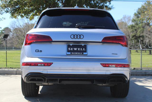 2024 Audi Q5 Vehicle Photo in HOUSTON, TX 77090