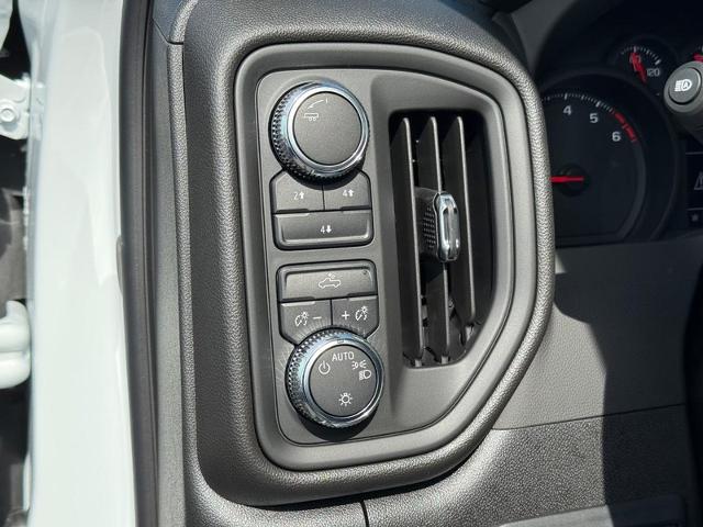 2025 GMC Sierra 2500 HD Vehicle Photo in COLUMBIA, MO 65203-3903