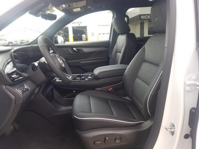 2026 Buick Enclave Vehicle Photo in ELYRIA, OH 44035-6349