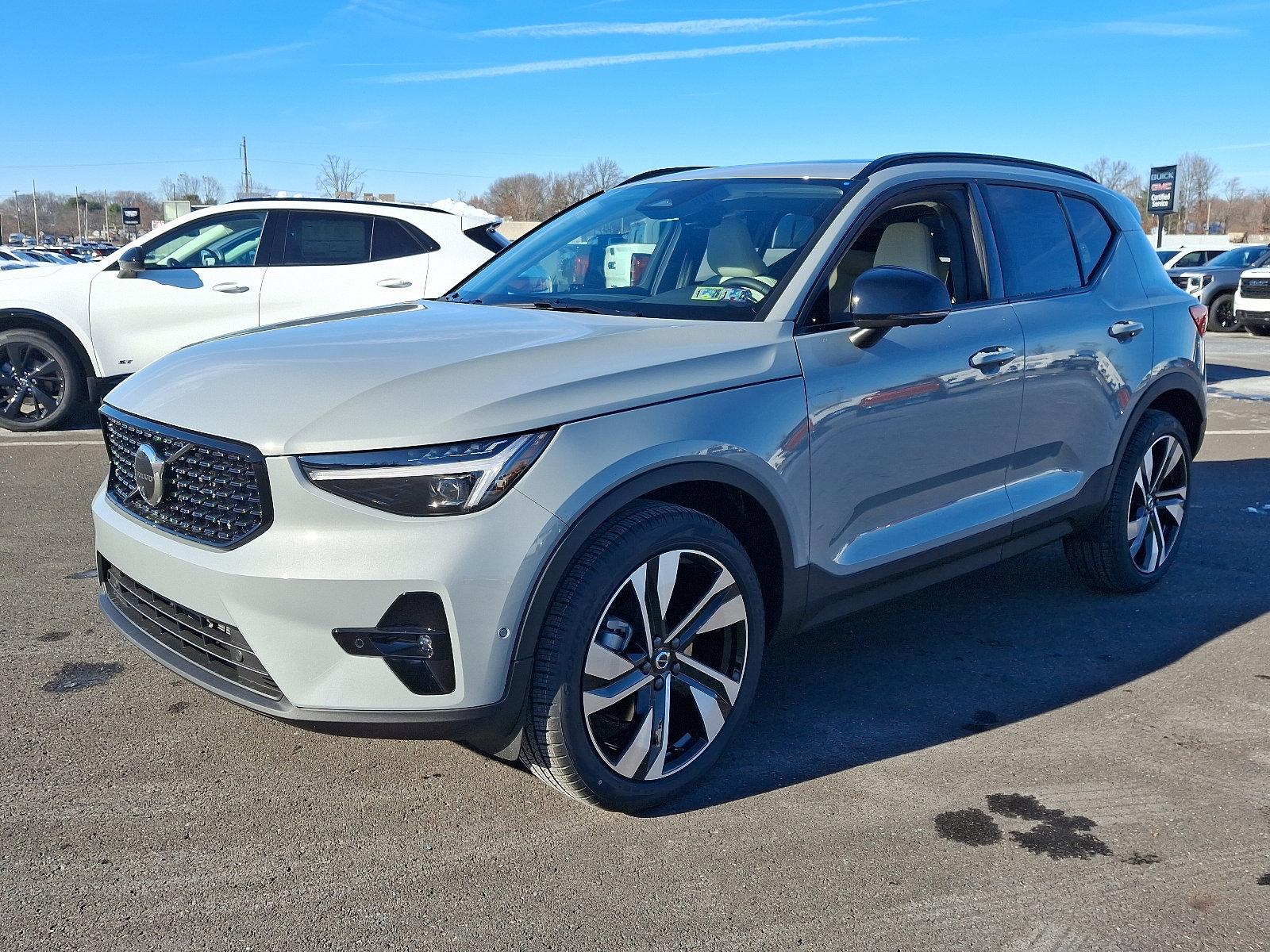 2025 Volvo XC40 Vehicle Photo in Trevose, PA 19053