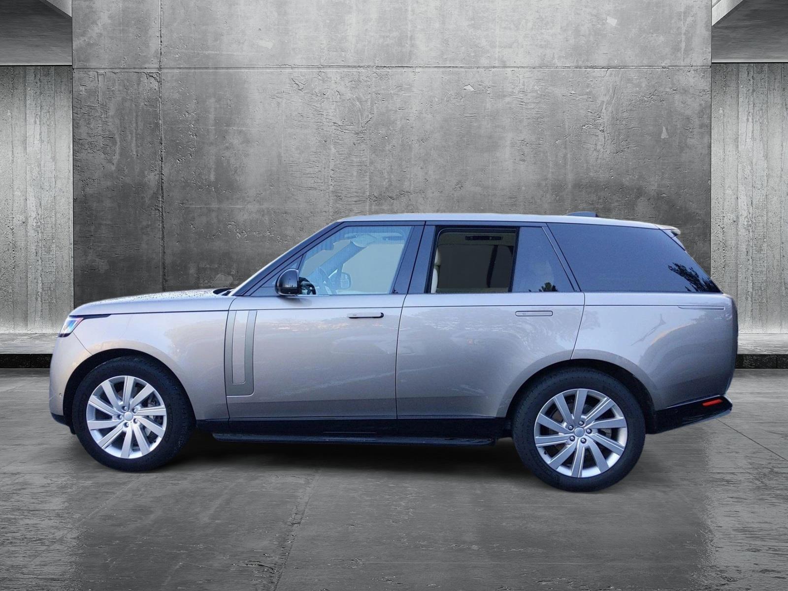 2023 Land Rover Range Rover Vehicle Photo in Bethesda, MD 20852