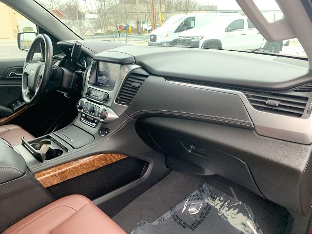 2019 Chevrolet Tahoe Vehicle Photo in MOON TOWNSHIP, PA 15108-2571