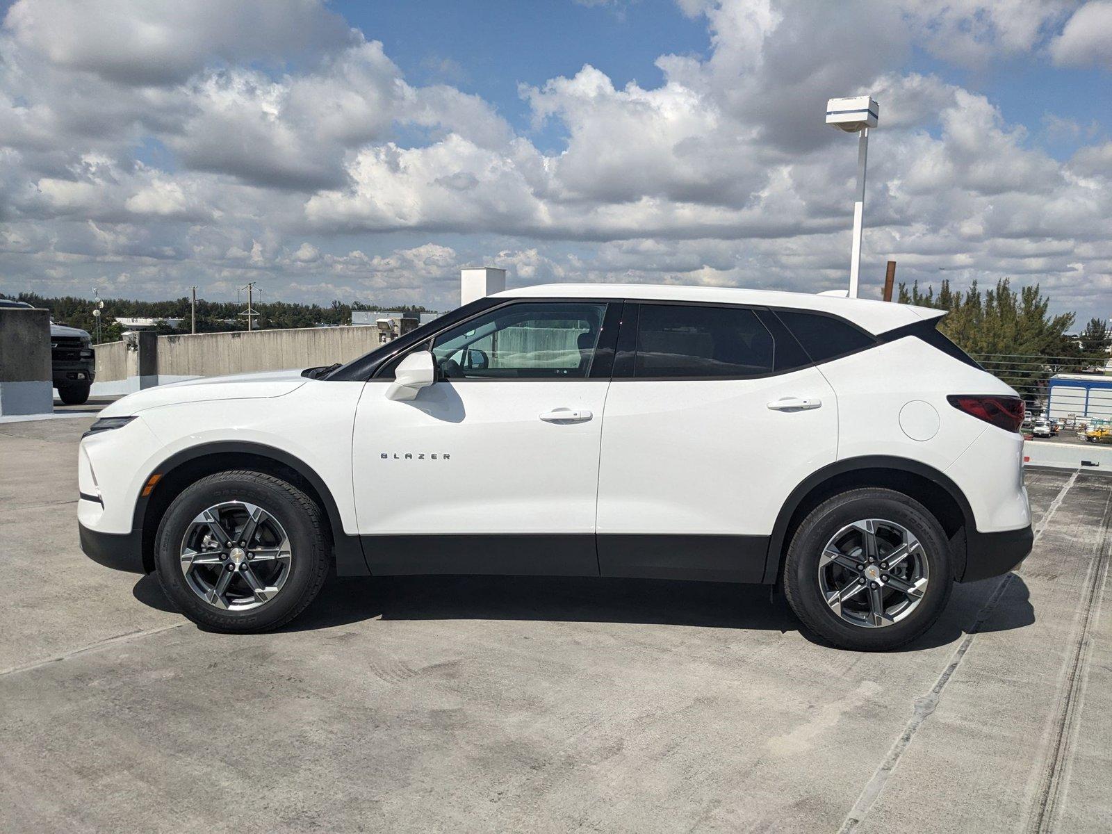 2025 Chevrolet Blazer Vehicle Photo in MIAMI, FL 33172-3015