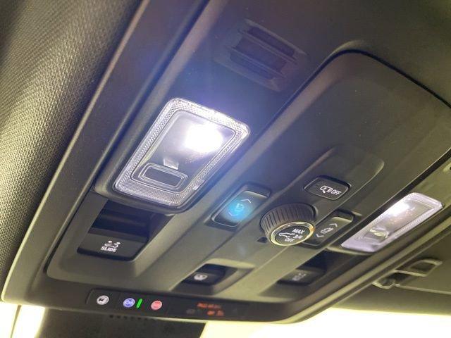 2025 Chevrolet Tahoe Vehicle Photo in PHOENIX, AZ 85014-3381