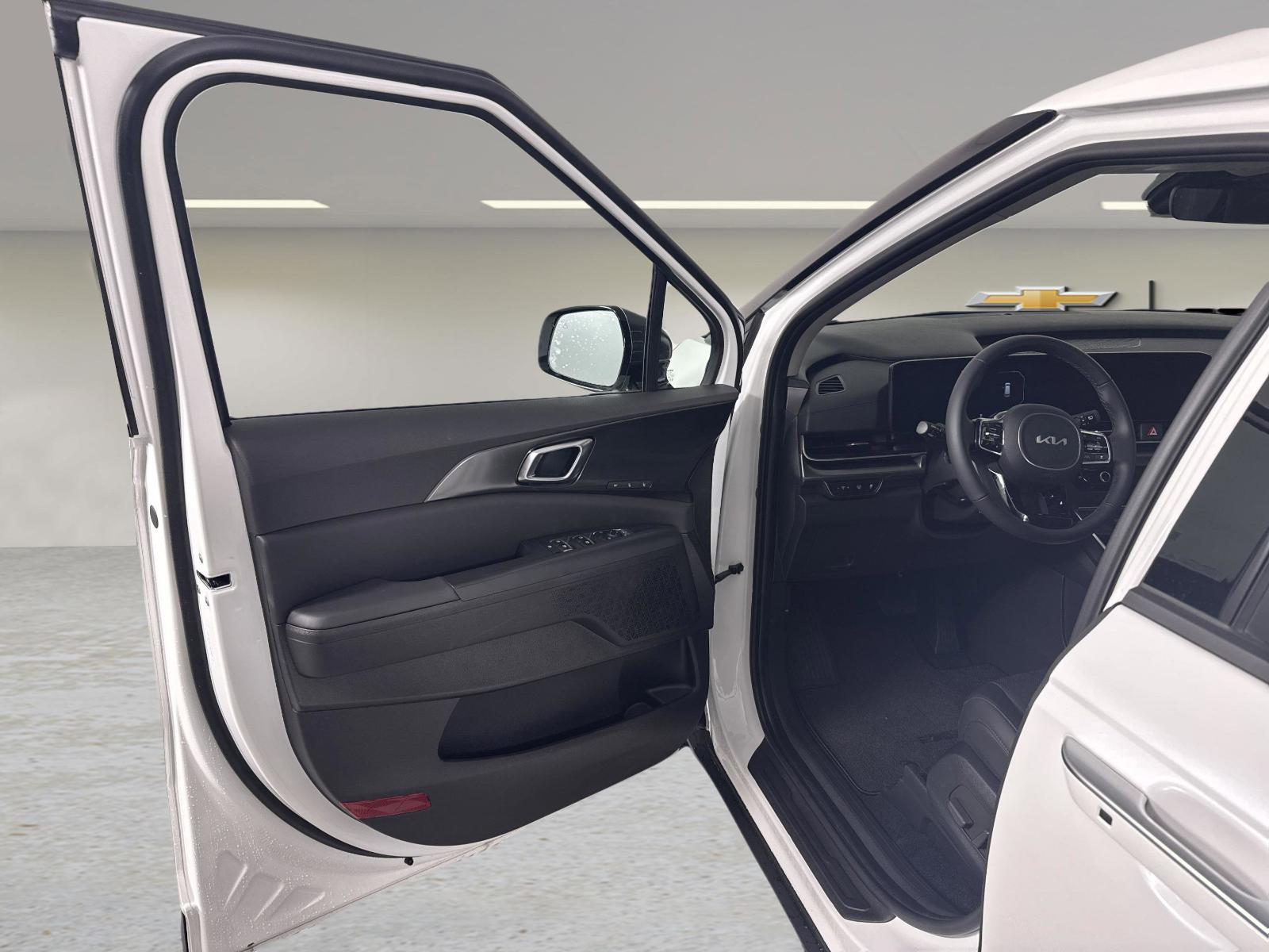 2025 Kia Carnival Hybrid Vehicle Photo in GEORGETOWN, TX 78626-7508